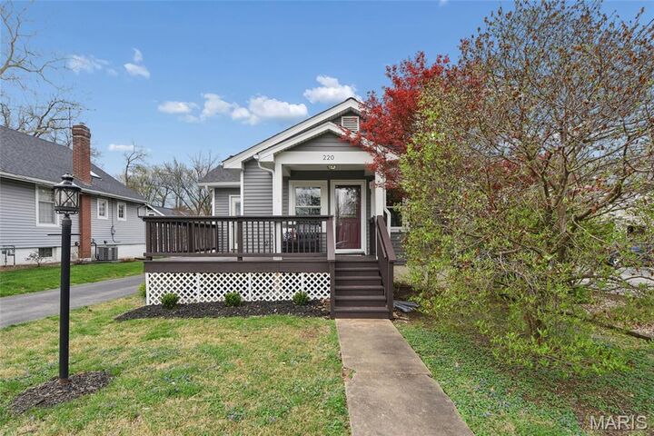 Property Photo:  220 Chestnut Avenue  MO 63119 