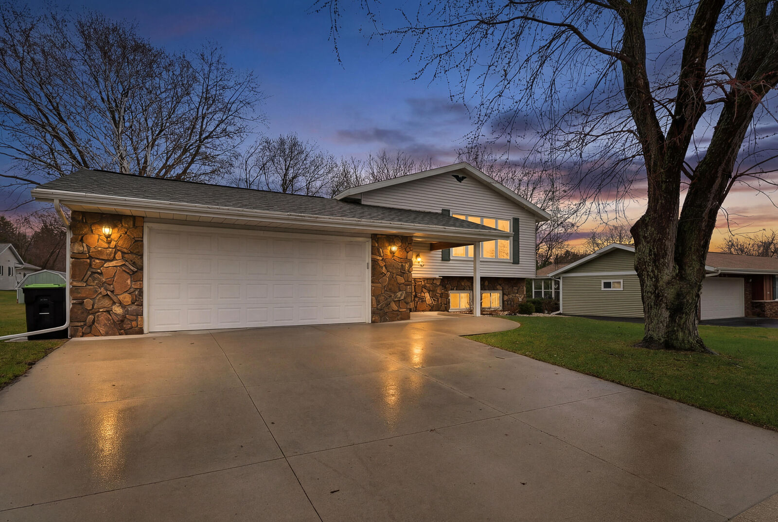 Property Photo:  438 Emmer St  WI 53050 