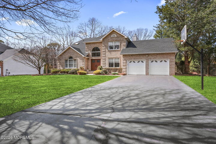 Property Photo:  6 Candeub Court  NJ 07726 