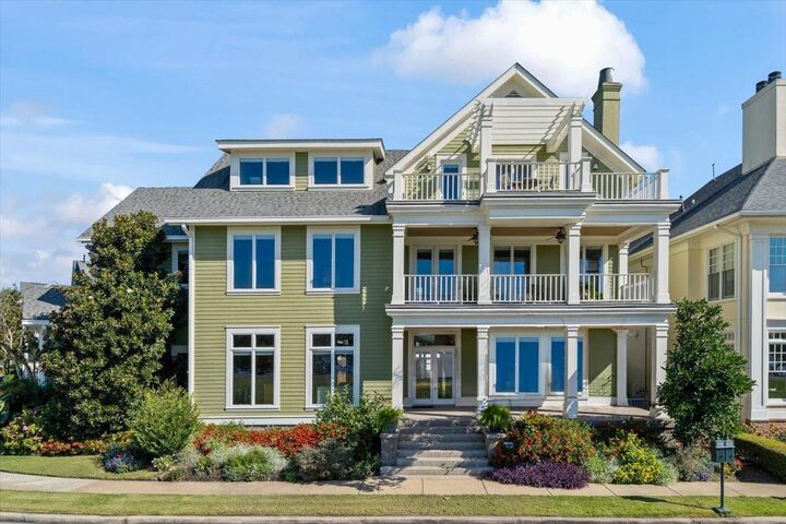 Property Photo:  936 River Park Dr  TN 38103 