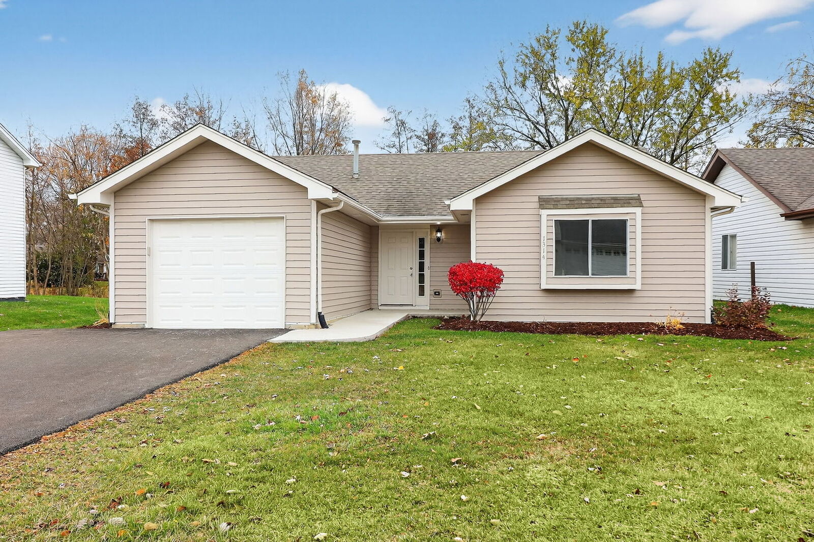 Property Photo: 1314 Haverhill Circle IL 60563