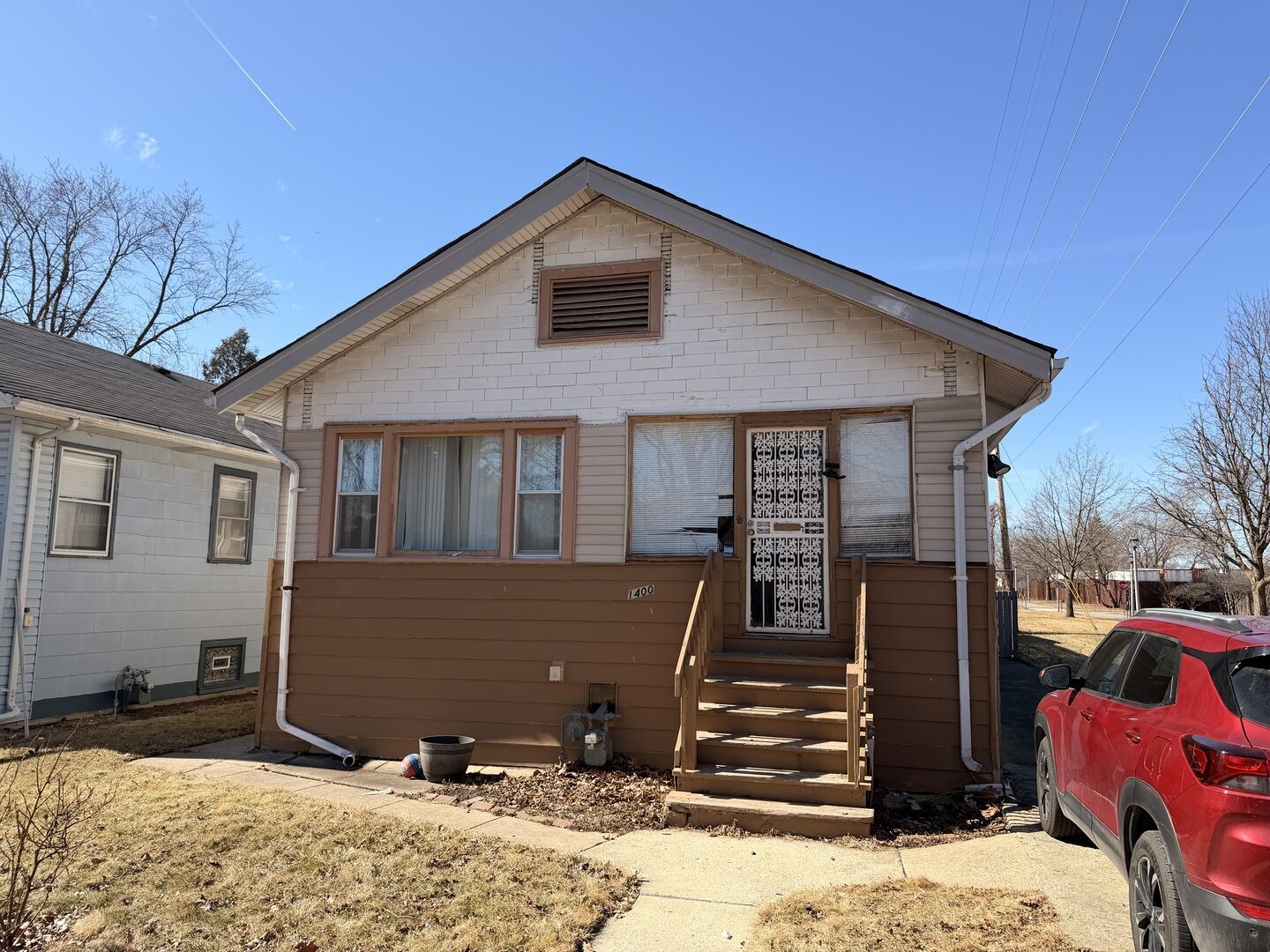 Property Photo: 1400 S 2nd Avenue IL 60153