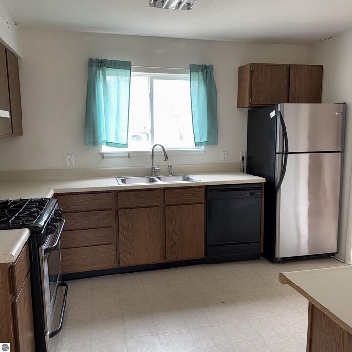 Property Photo:  9403 B 6th Street  MI 48750 