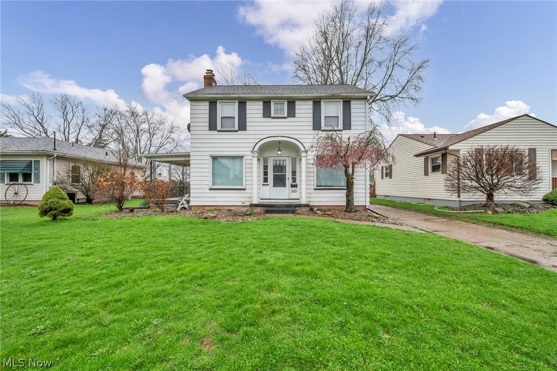 Property Photo:  300 Russell Avenue  OH 44446 
