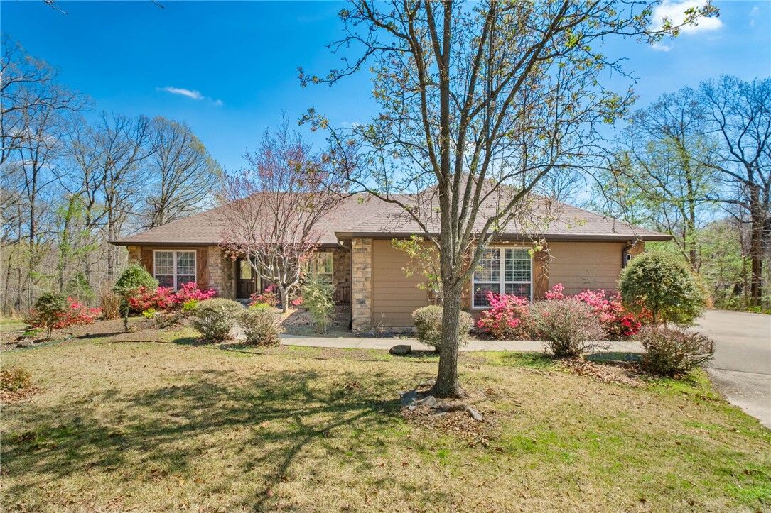 Property Photo:  6 Grimsay Drive  AR 72715 