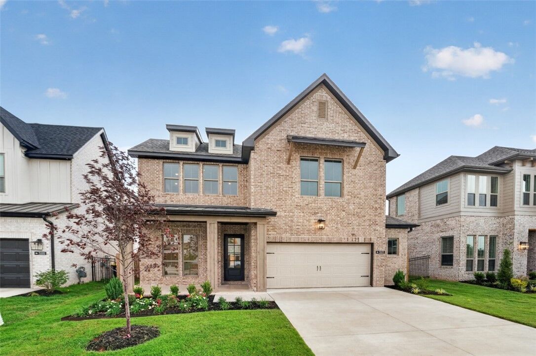 Property Photo: 3103 S 14th Place AR 72758