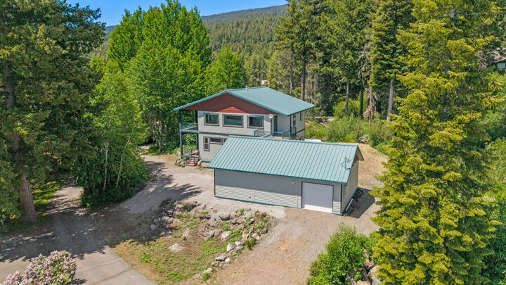 Property Photo:  27023 Dugout Lane  OR 97601 