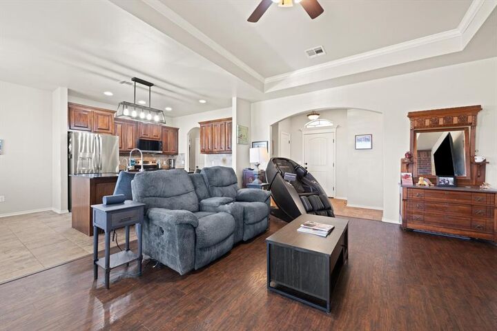 Property Photo:  1560 Saddlecloth Trail  OK 73044 