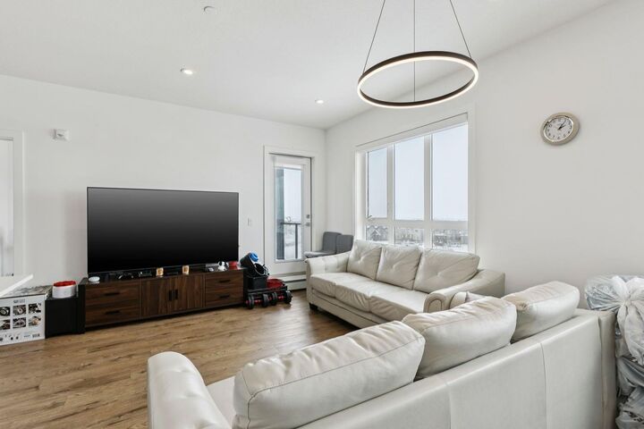 Property Photo: 60 Skyview Ranch Road NE 1415 AB T3N 2J8