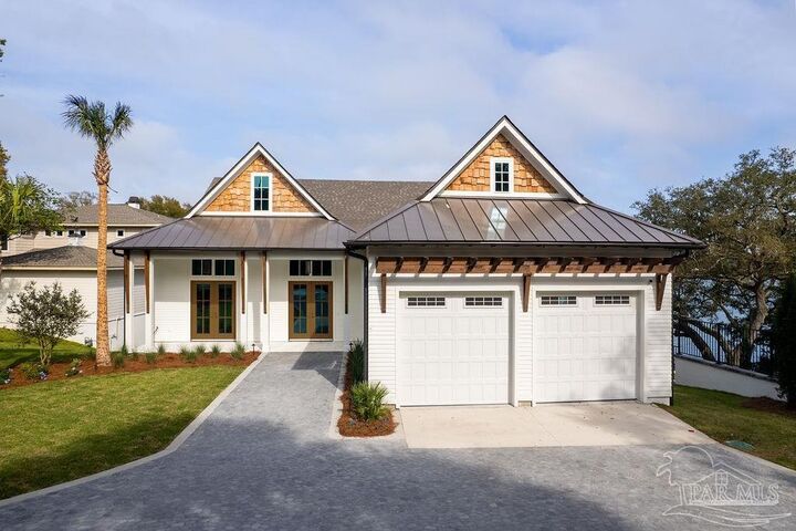 Property Photo: 50 Highpoint Dr FL 32561