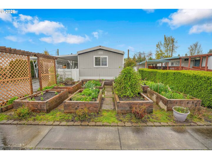 Property Photo:  1220 NE Knowles Dr  WA 98685 