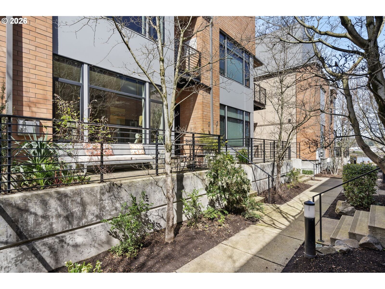 Property Photo:  1672 NW Riverscape St  OR 97209 