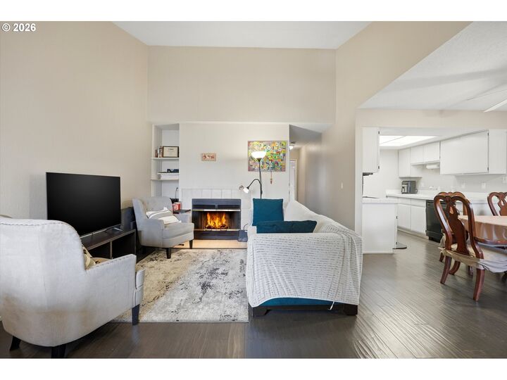 Property Photo:  86 Kingsgate Rd H203  OR 97035 