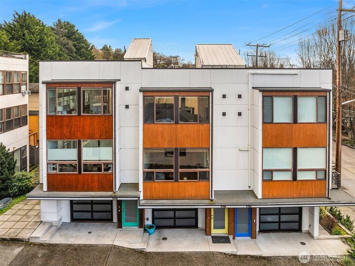 Property Photo:  114 N 39th Street  WA 98103 