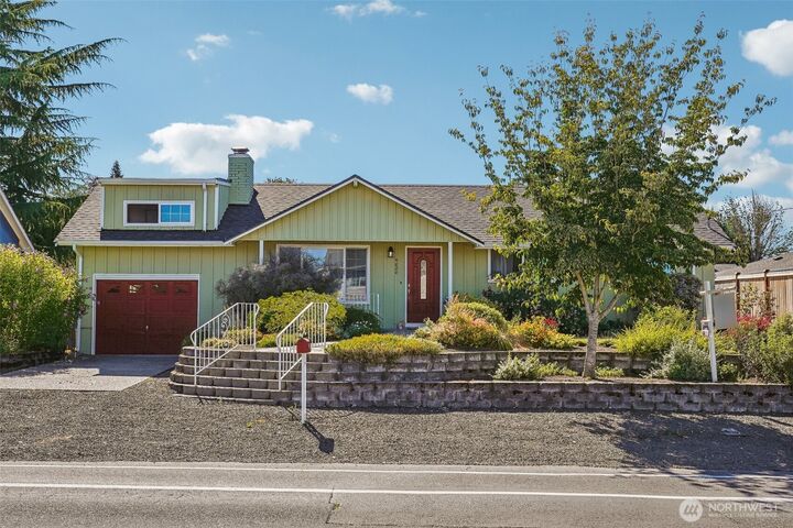 Property Photo:  4020 N Vassault Street  WA 98407 