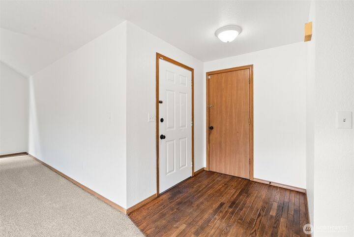 Property Photo:  6029  54th Court SE  WA 98513 
