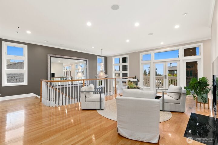 Property Photo:  3046  43rd Avenue W  WA 98199 