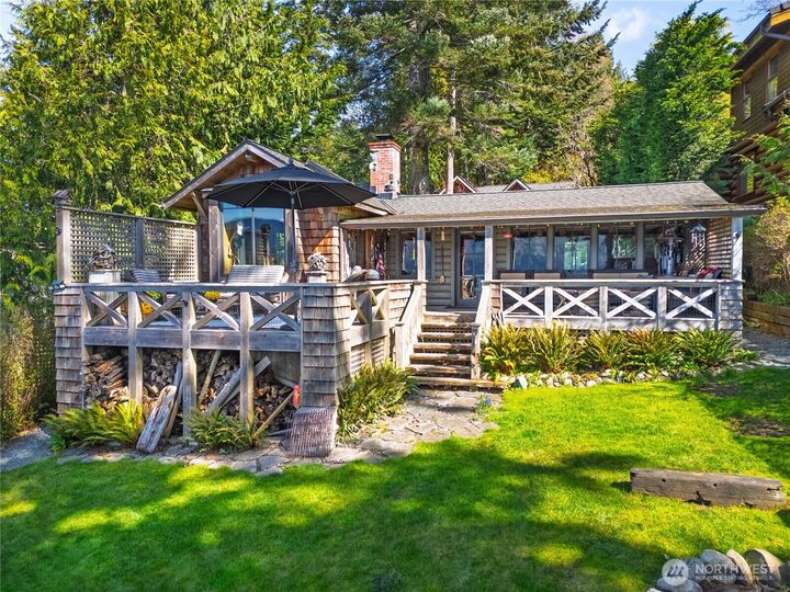 Property Photo:  5132  West Shore Road  WA 98221 