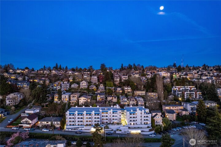 Property Photo:  2244  13th Avenue W 410  WA 98119 