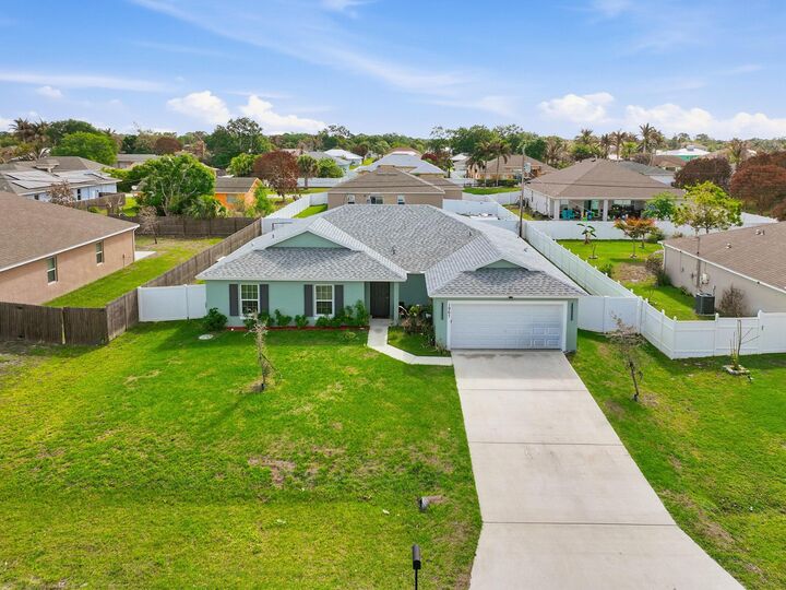 Property Photo:  1967 SW Beard Street  FL 34953 