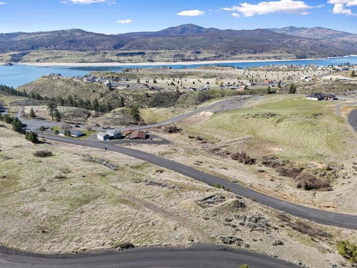 Property Photo:  41025-41035 Scenic Dr. N  WA 99122 