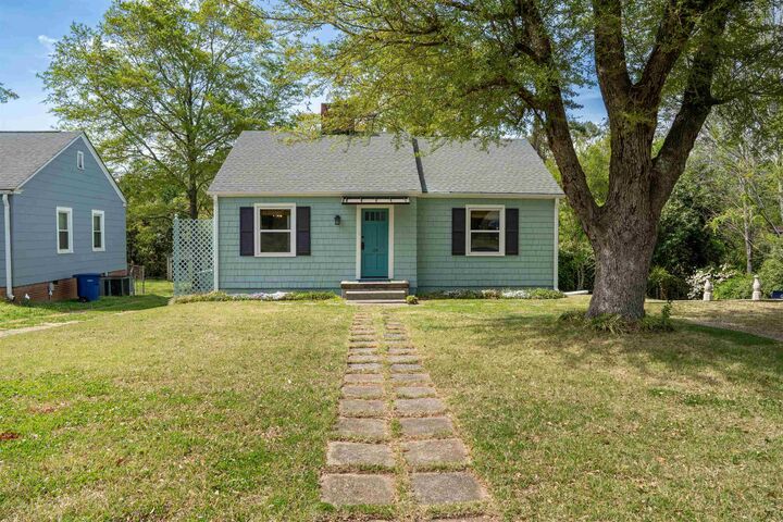 Property Photo: 114 White Oak Street SC 29301