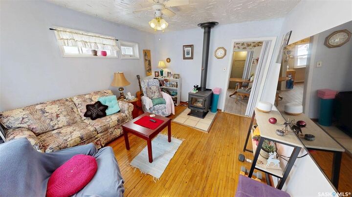 Property Photo:  1603 13th Street W  SK S6V 3J9 