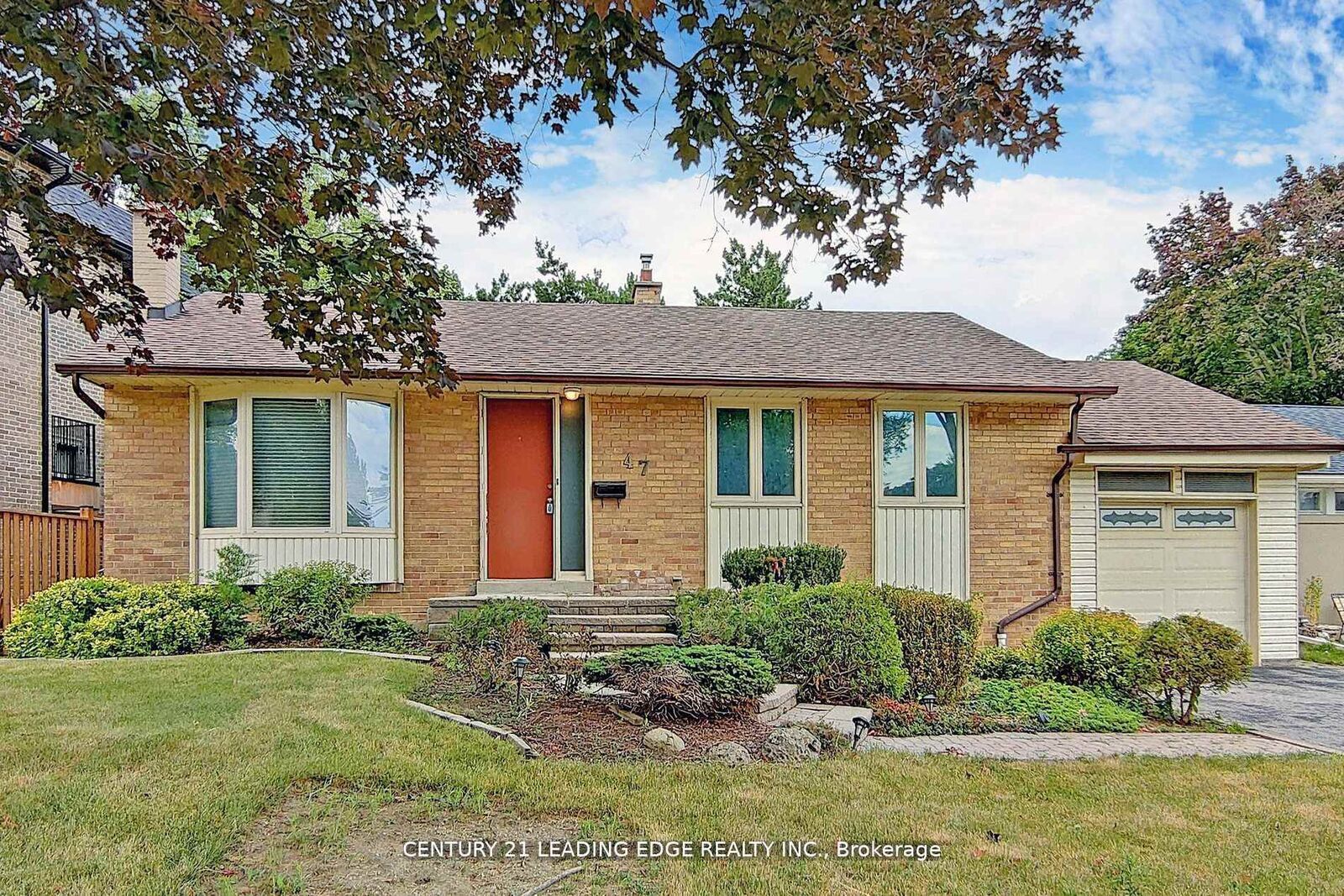 Property Photo:  47 Southwell Drive Bsmt  ON M3B 2P1 