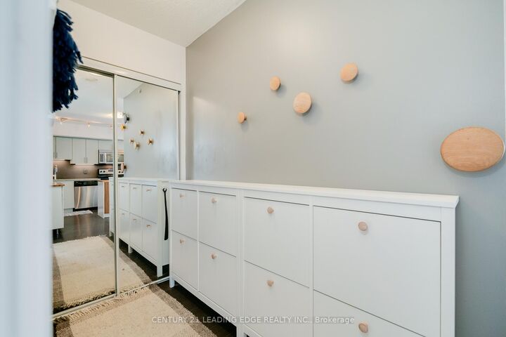 Photo de la propriété: 3520 Danforth Avenue 611 ON M1L 1E5