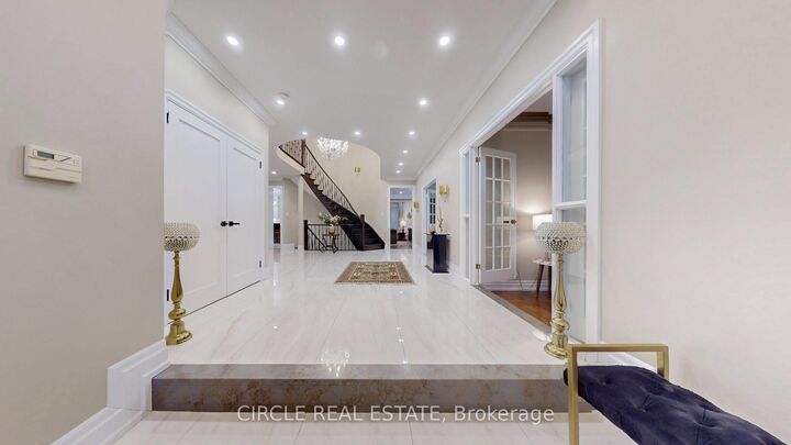 Property Photo: 5351 Forest Ridge Drive ON L5M 5B4