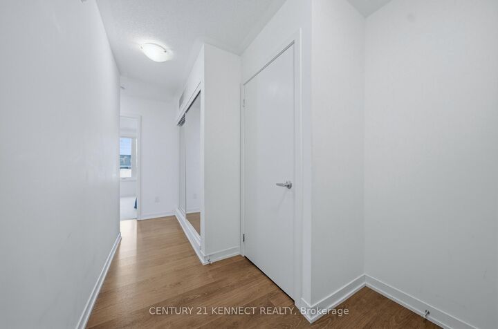 Photo de la propriété: 20 Orchid Court 211 ON M2L 2X8