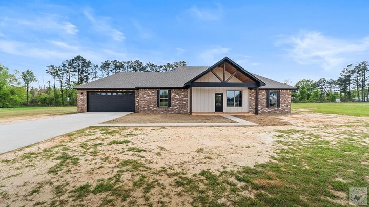 Property Photo: 271 Kentucky Cir TX 75561