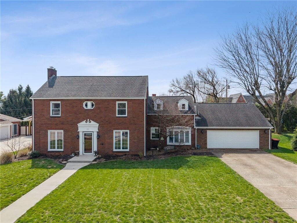 Property Photo:  811 Spring St  PA 15650 