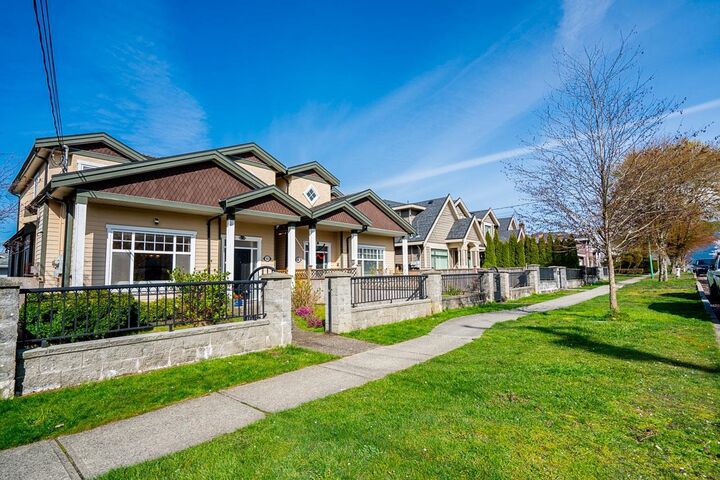 Property Photo: 903 Cliff Avenue BC V5A 2J4