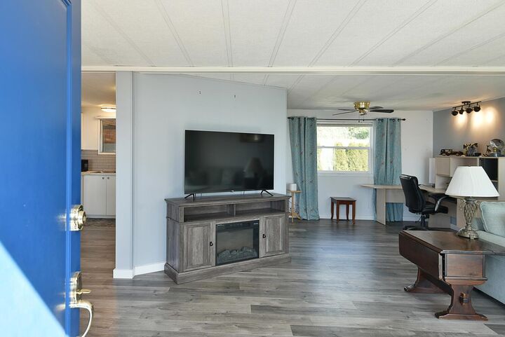 Photo de la propriété:  5218 Sunshine Coast Highway  BC V7Z 0C1 