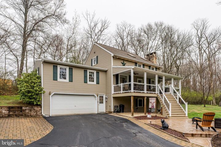 Property Photo:  1195 Seglock Road  PA 17543 