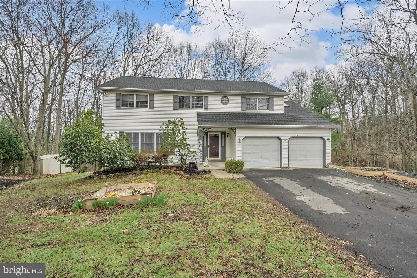 Property Photo: 826 Pinewood Drive PA 17901