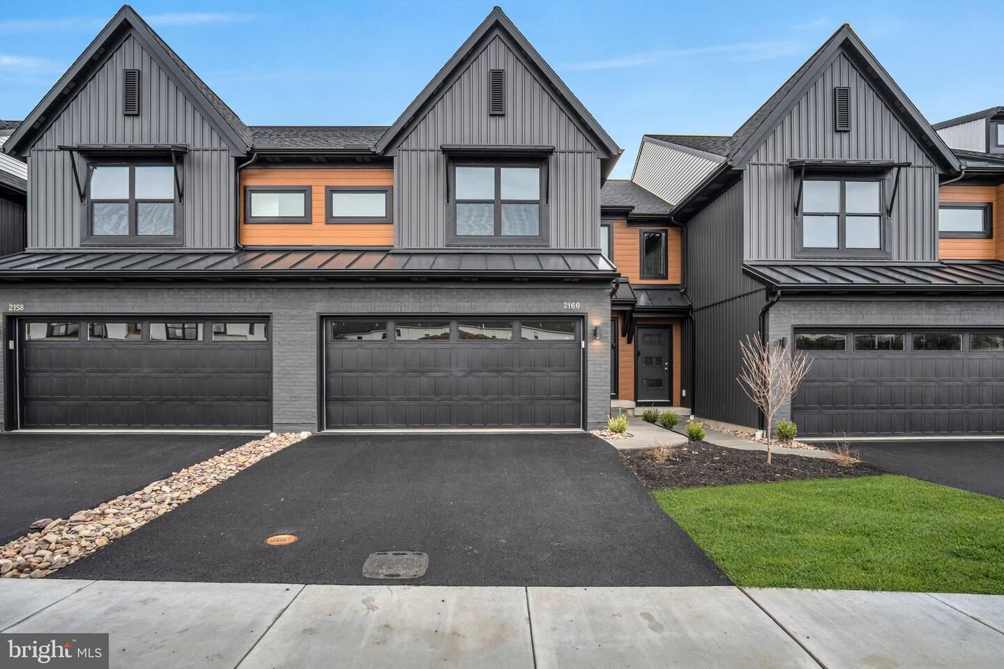 Property Photo: 2160 S Autumn Chase Drive PA 17055