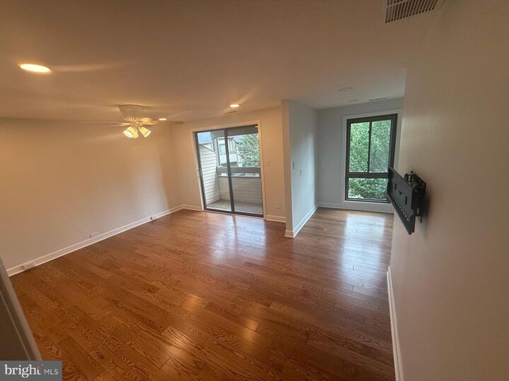 Property Photo:  18118 Kilrush Court  MD 20886 