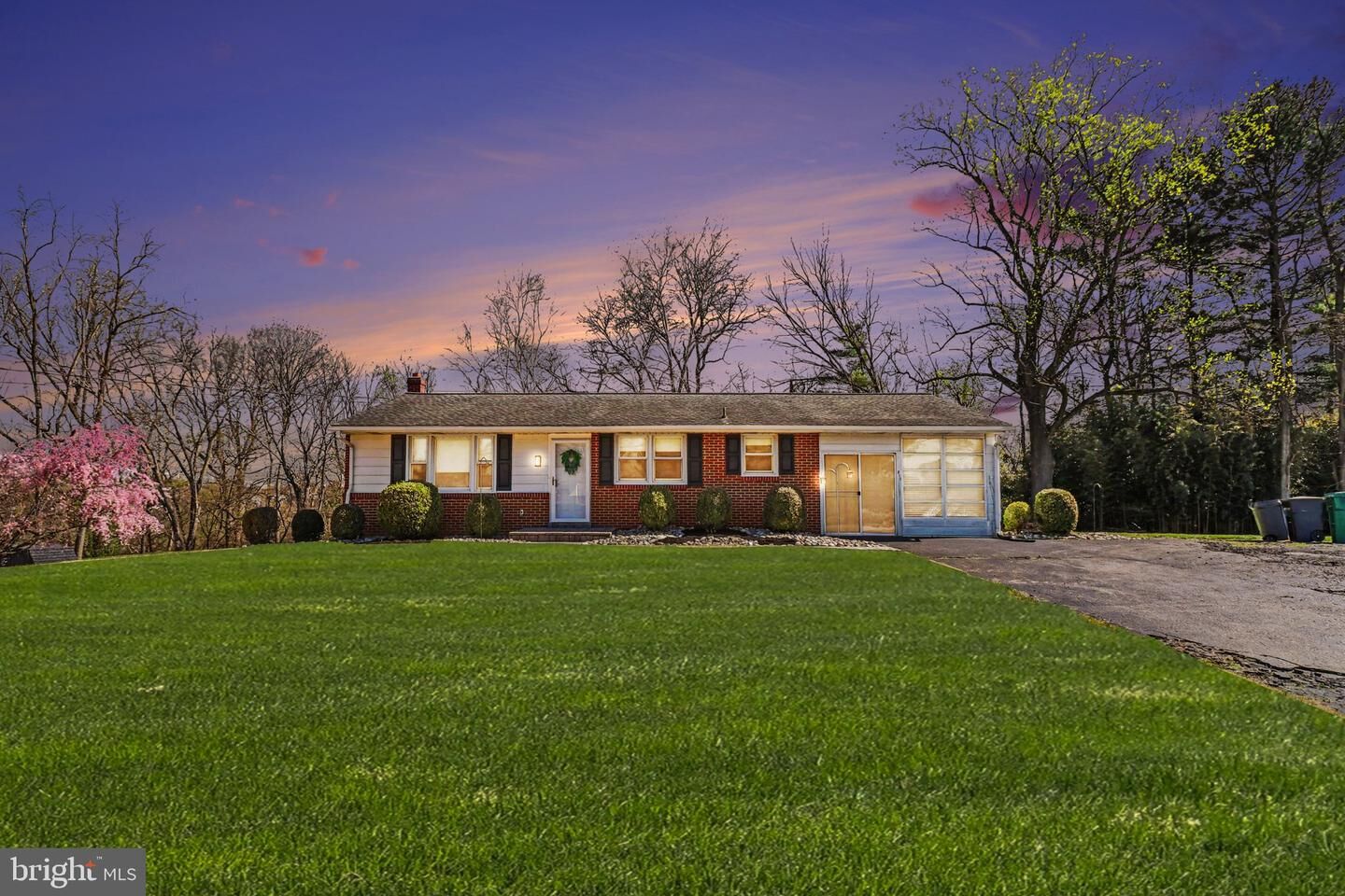 Property Photo:  913 Stehman Road  PA 17551 