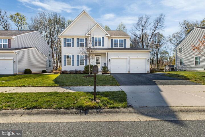 Property Photo:  419 Bergenia Loop  DE 19701 