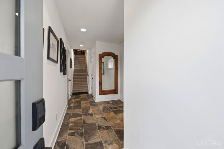 Property Photo:  253 St Peters Street  OH 45226 