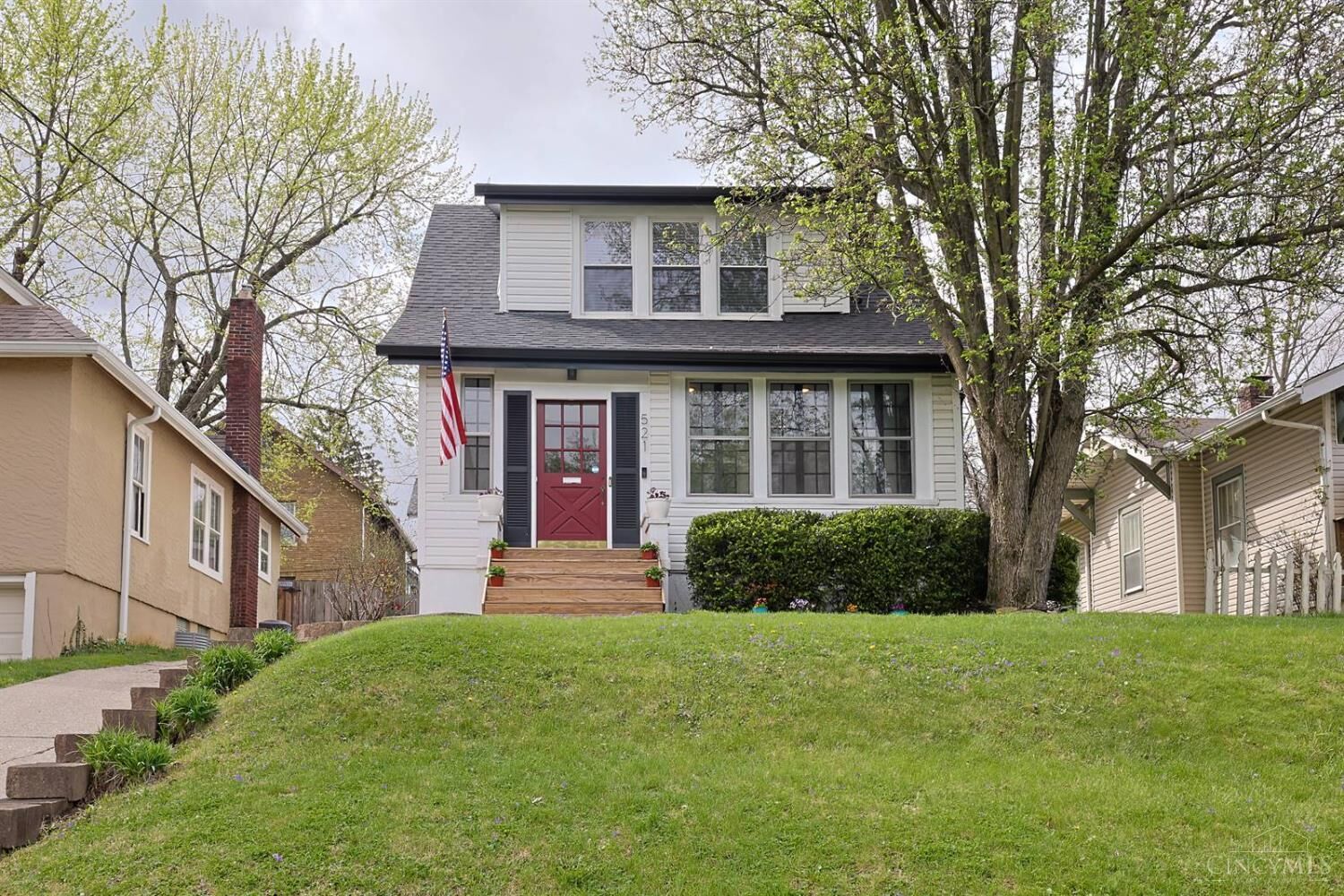Property Photo:  521 Church Street  OH 45217 