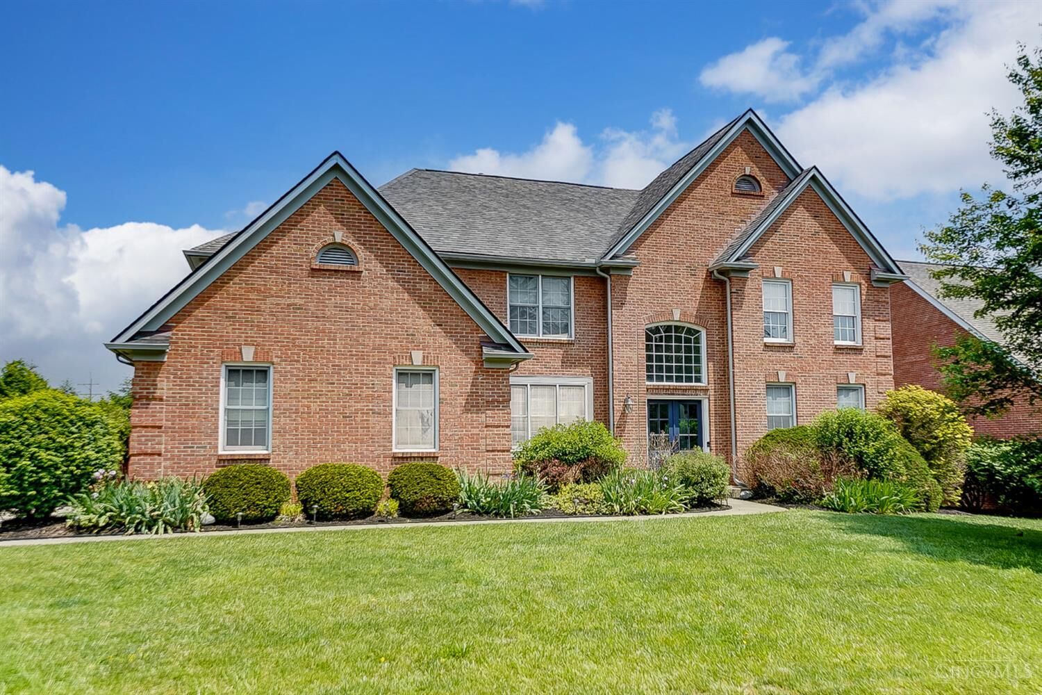 Property Photo:  8676 Kenwood Road  OH 45242 