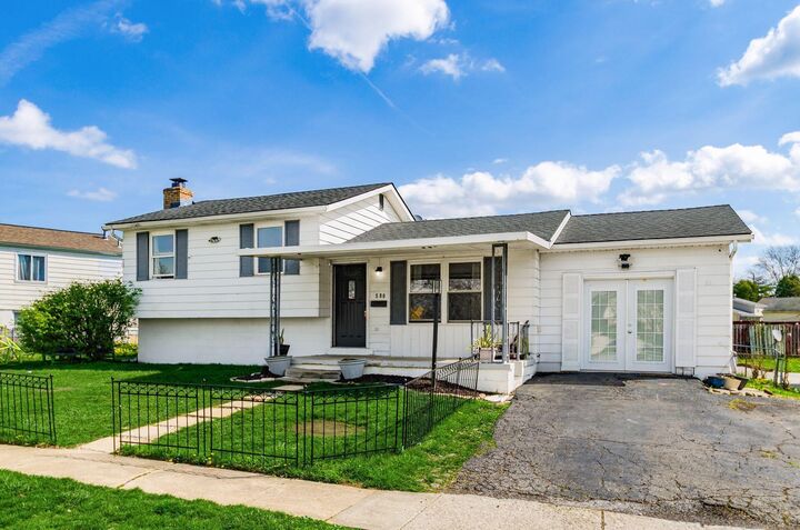 Property Photo:  580 Evergreen Terrace  OH 43228 