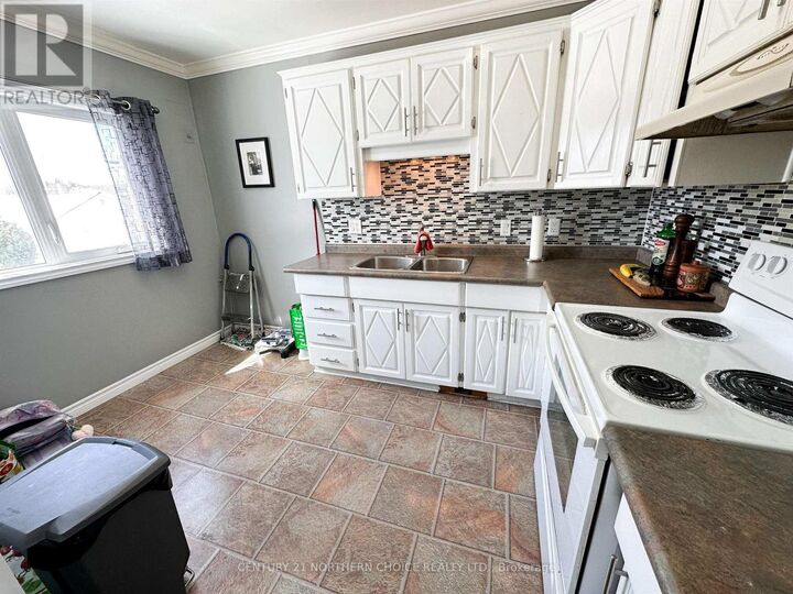 Property Photo: 6 Pine Crescent ON P0V 2M0