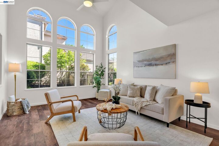 Property Photo: 690 Glasgow Cir CA 94526