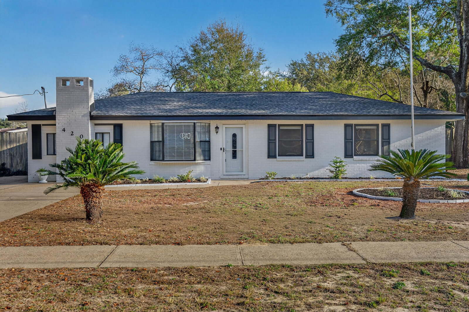 Property Photo:  420 Paradise Road  FL 32578 