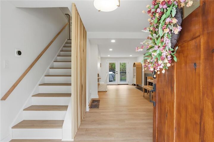 Property Photo:  120 Hillside Lane  GA 30076 