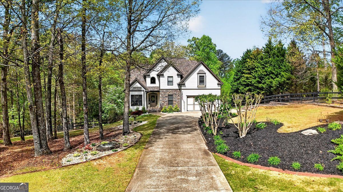 Property Photo:  207 Oakwind Court  GA 30114 